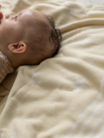 Ziggle cream stars baby blanket in cotton