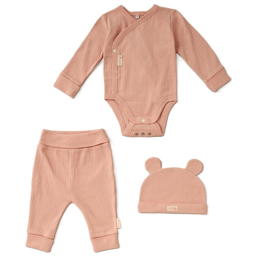 Peach coloured baby clothing set, trousers, long sleeved baby bodysuit and baby hat with bear ears in organic cotton.