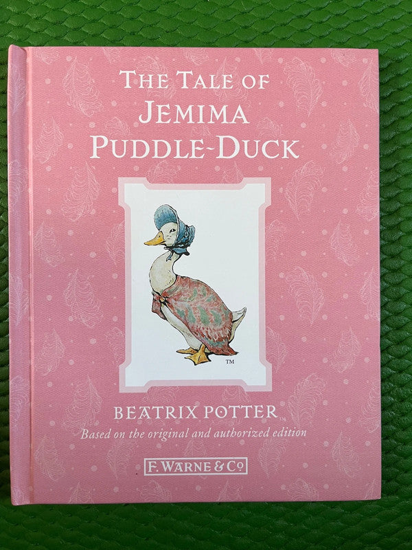 Jemima Puddleduck reading book