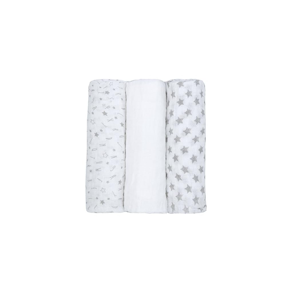 Neutral New Baby Gifts - Hey There Bear, Cotton Baby Clothes.