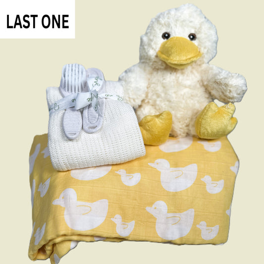 Baby shower gift, ducks print swaddle, cellular baby blanket , duck soft toy and baby hairbrush and comb set