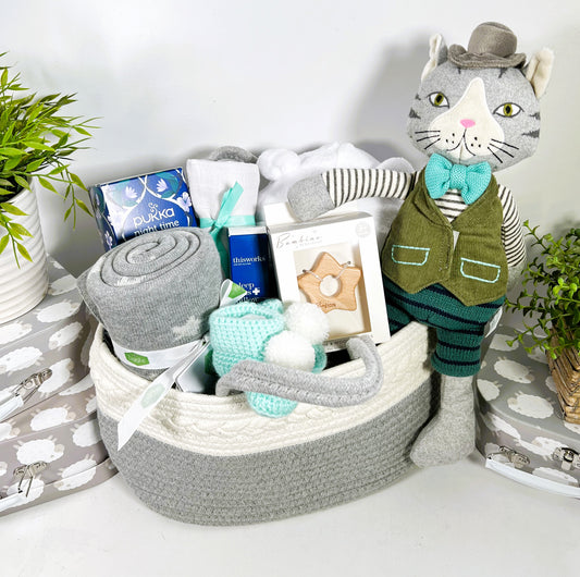Unisex New Baby Gift Hamper, Wilberry Knitted Cat Soft Toy, Ziggle Soft Baby Blanket, Baby Dressing Gown, Pillow Spray, Baby Toiletries, Baby Shower Presents, Corporate Baby Gift, Mummy And Baby Presents